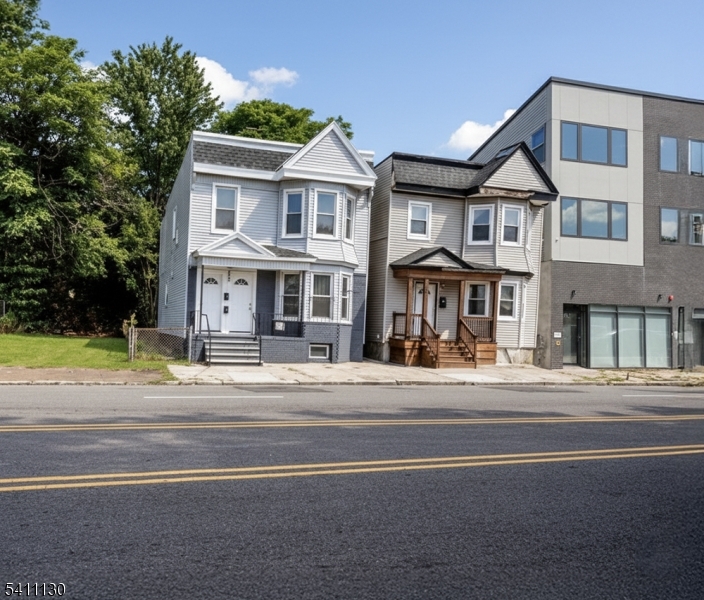 main property photo 15