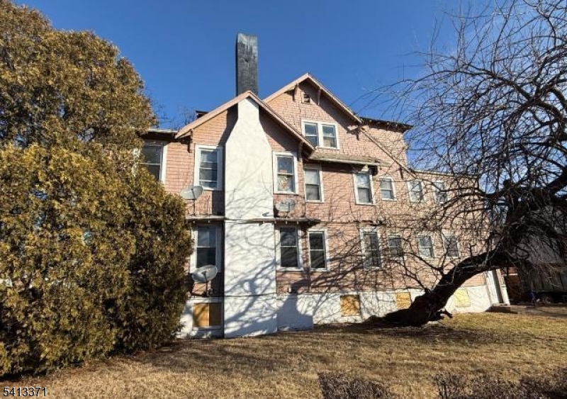 main property photo 17