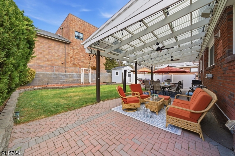 main property photo 39