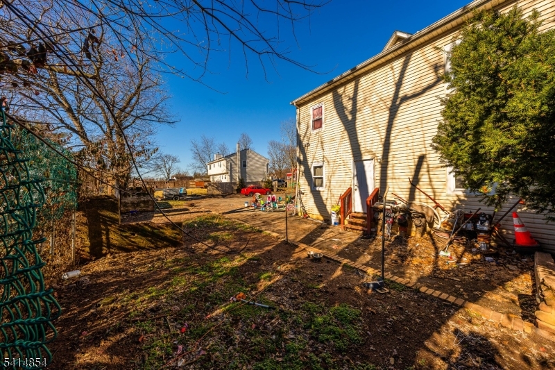 main property photo 19