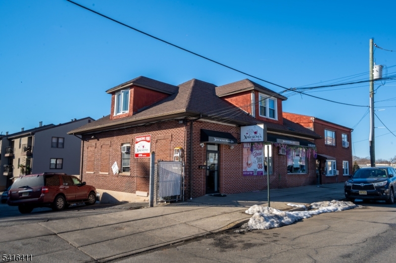 main property photo 16
