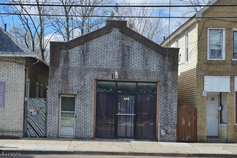 main property photo 3