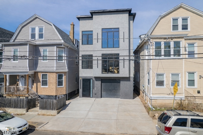 main property photo 29