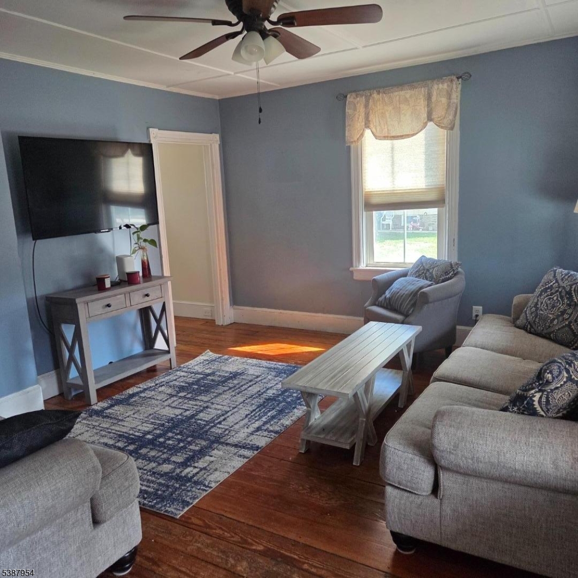 main property photo 3