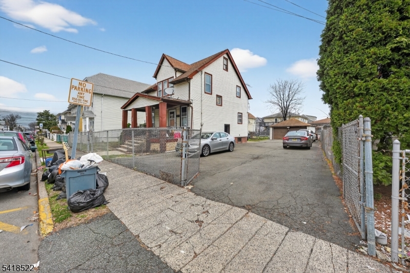 main property photo 36