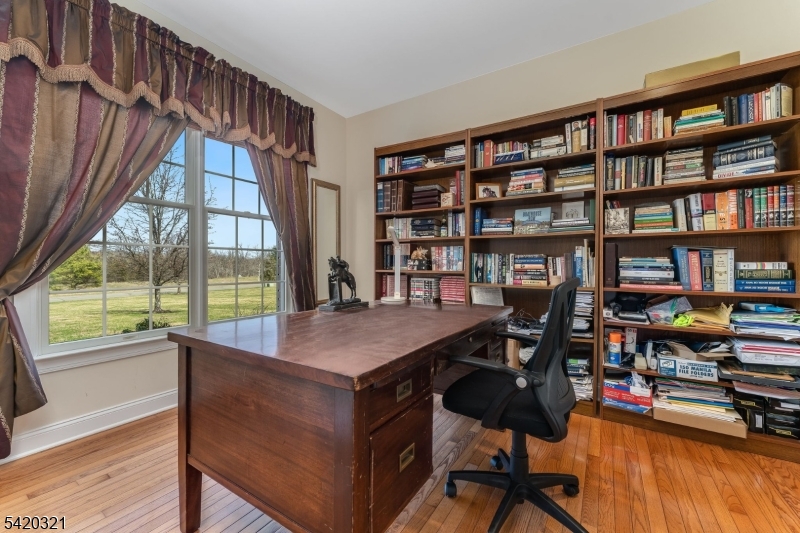 main property photo 19