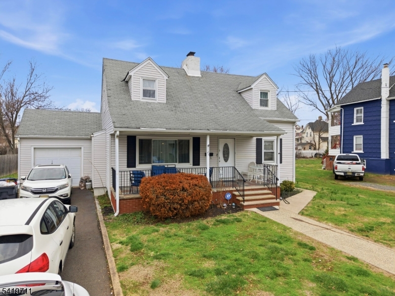 main property photo 28