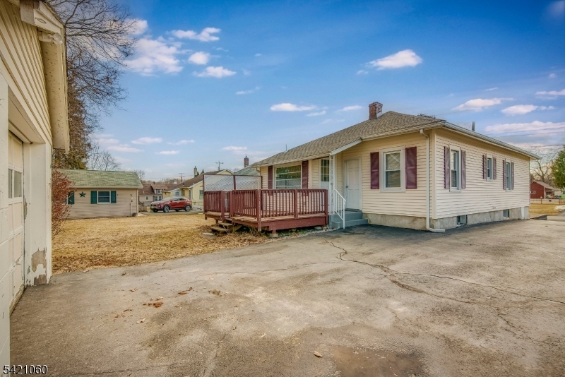 main property photo 13
