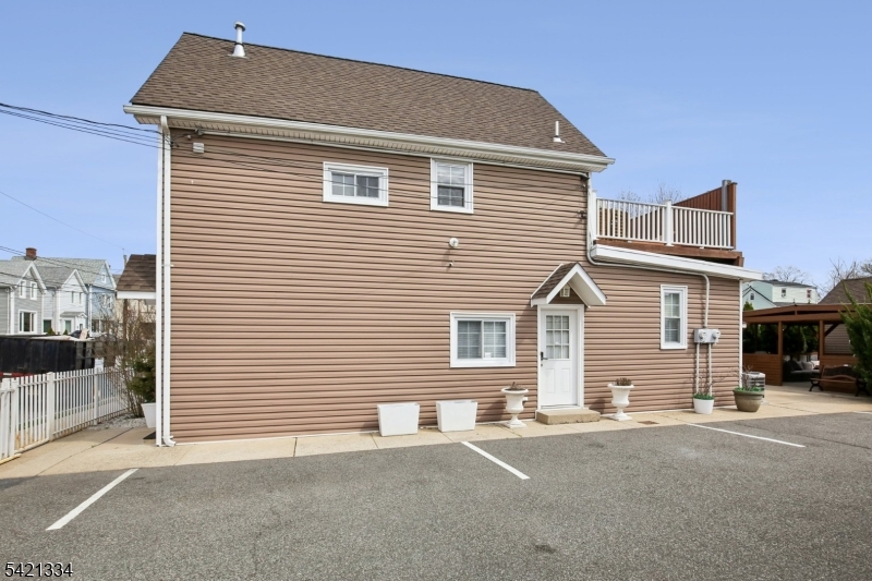 main property photo 40