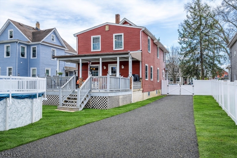 main property photo 41