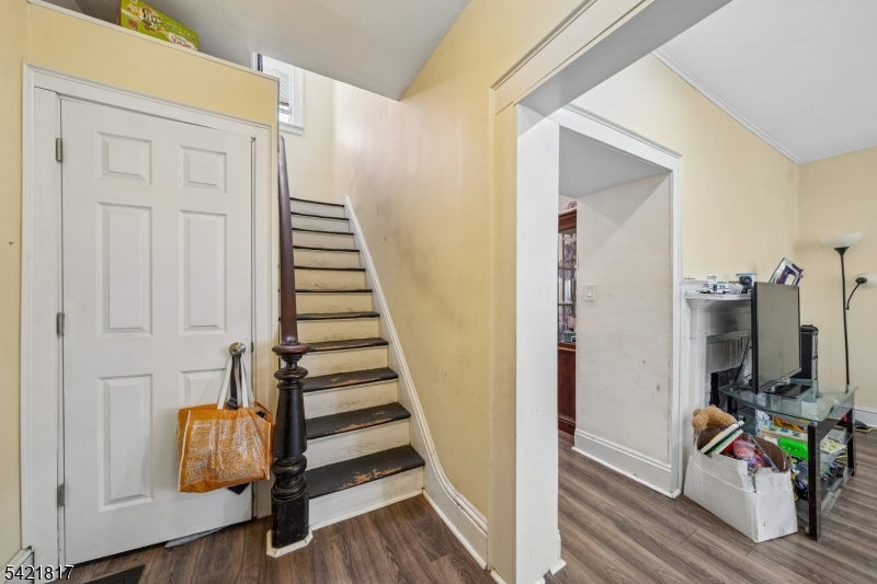 main property photo 13