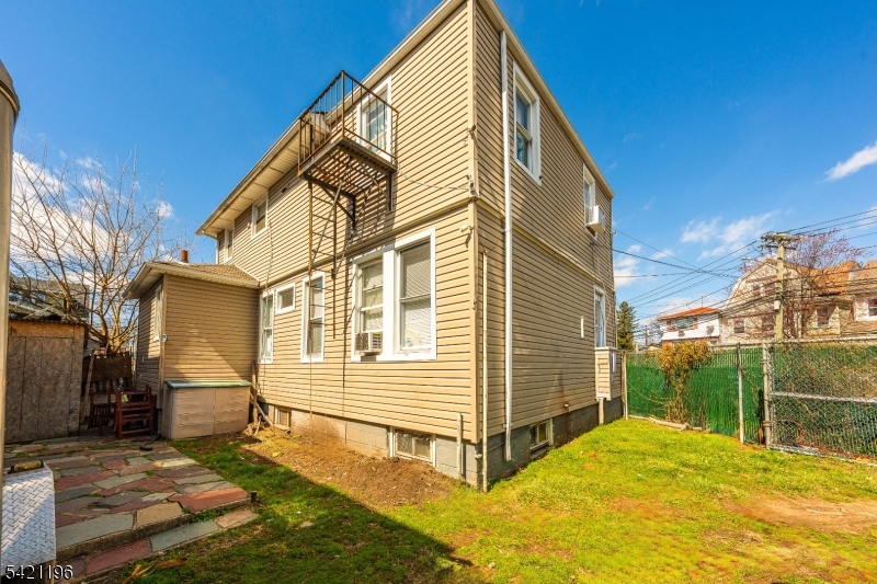 main property photo 20