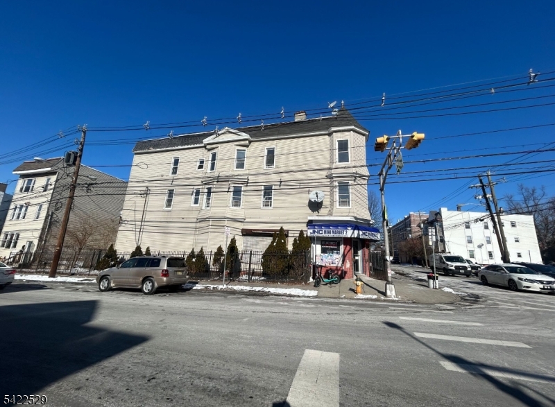 main property photo 31