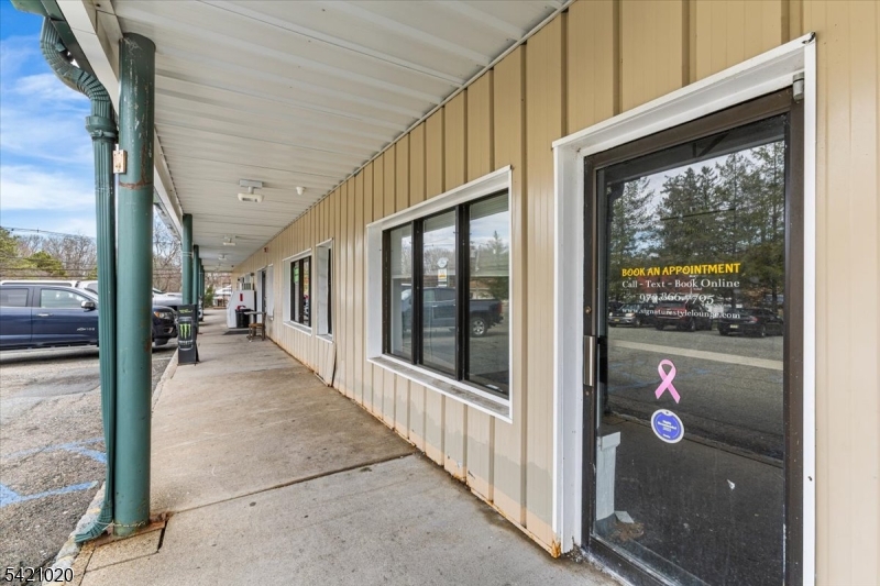 main property photo 13