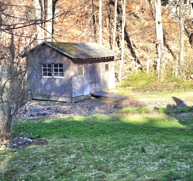 main property photo 28