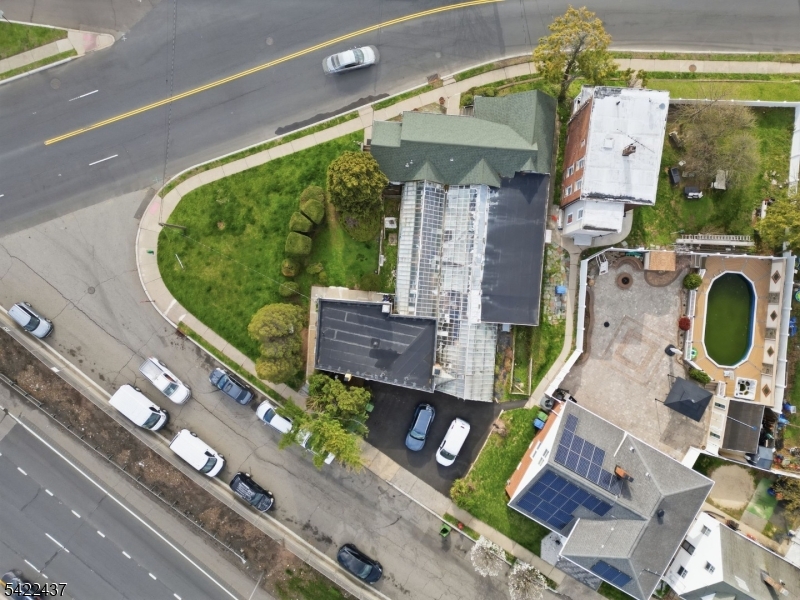 main property photo 31