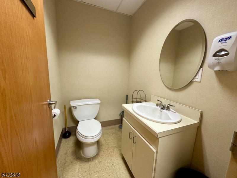 main property photo 19