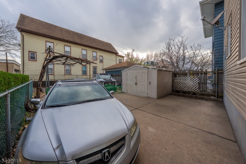 main property photo 22