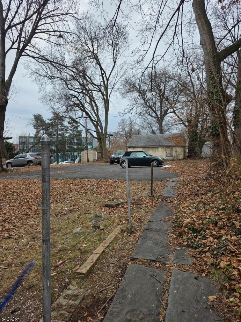main property photo 11