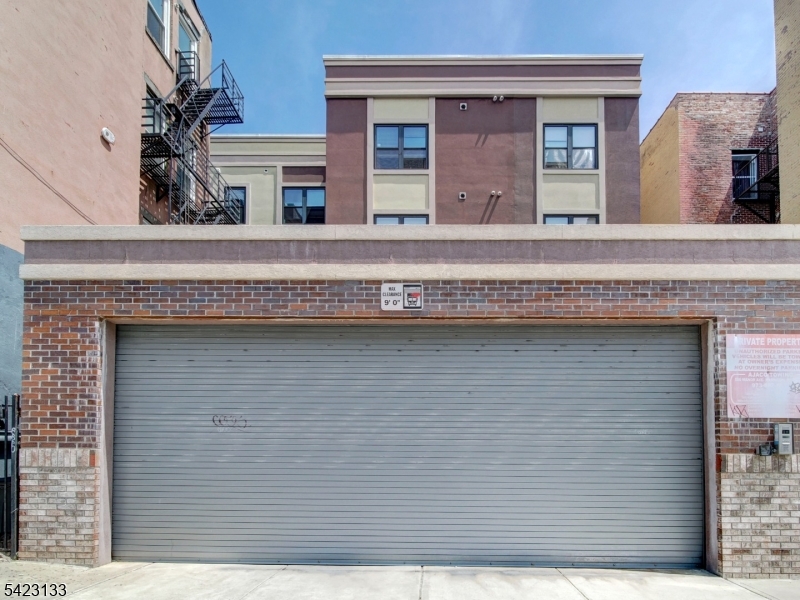 main property photo 23
