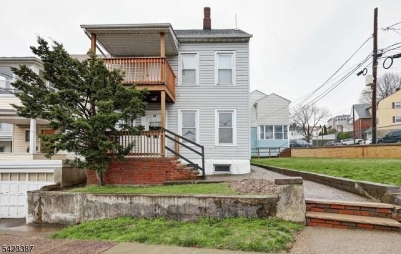 main property photo 11
