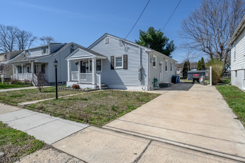 main property photo 32