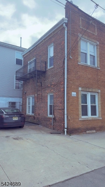 main property photo 15