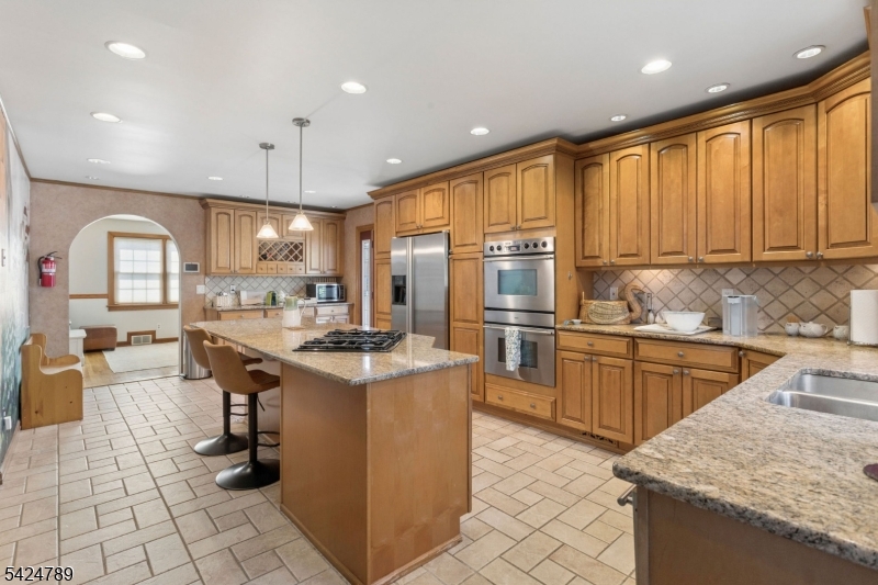 main property photo 11