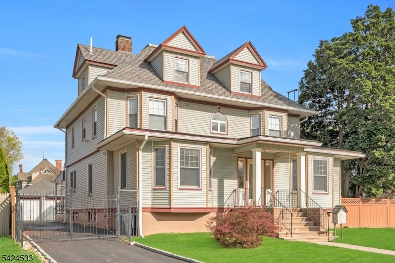 main property photo 44