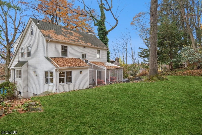main property photo 16