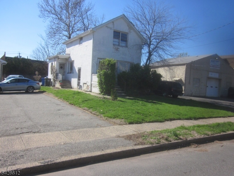 main property photo 5