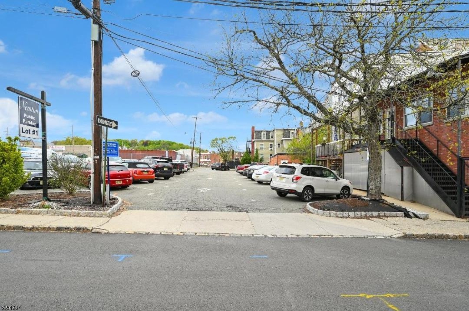 main property photo 33