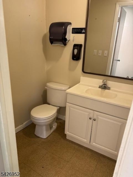 main property photo 13
