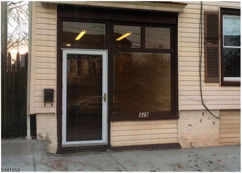 main property photo 3