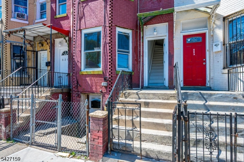 main property photo 15