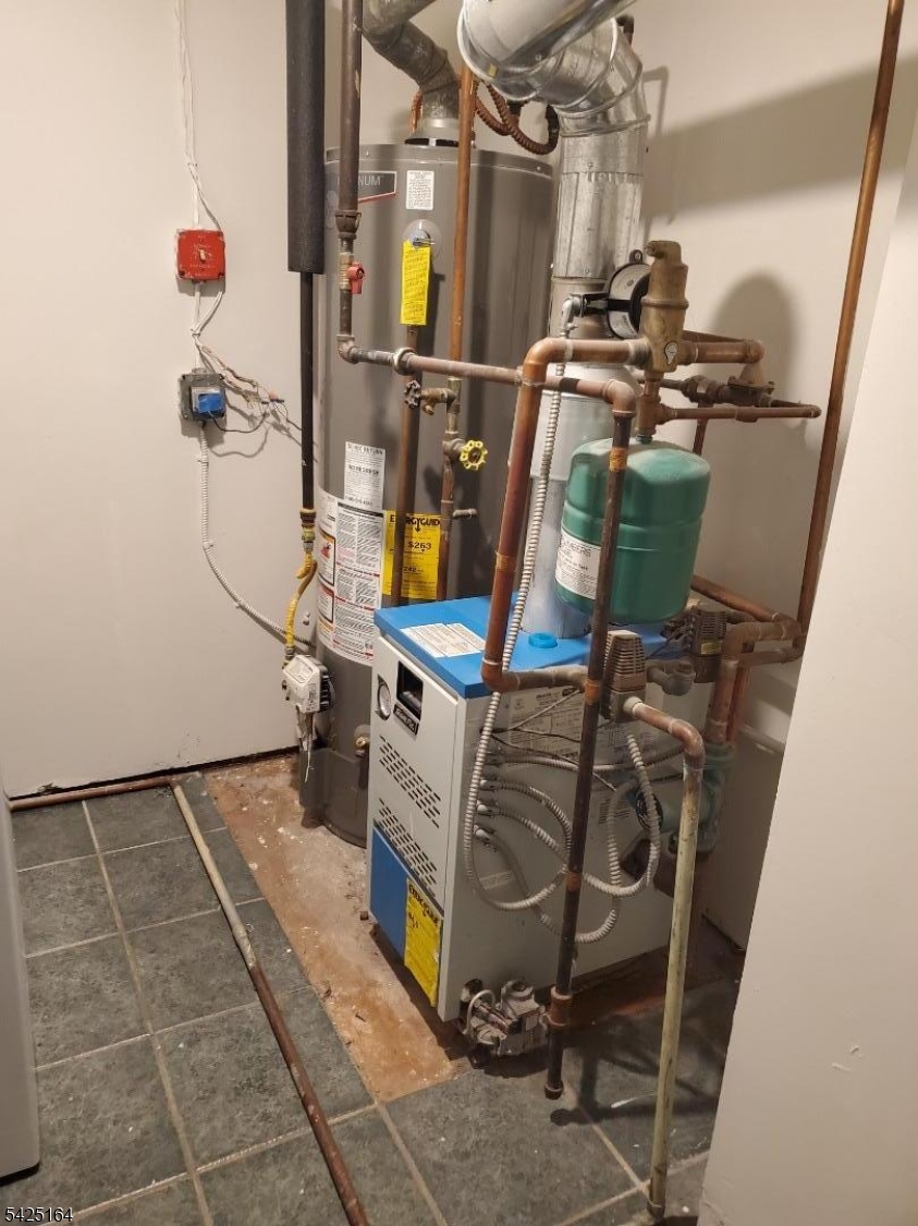 main property photo 13