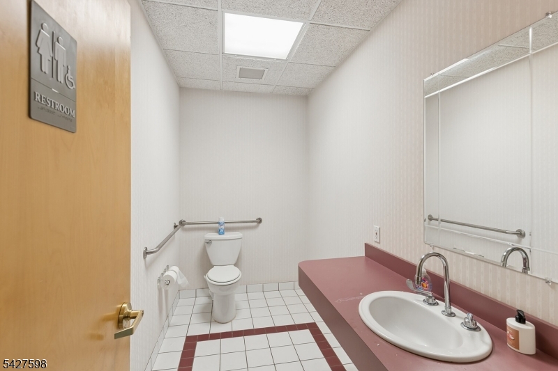 main property photo 24