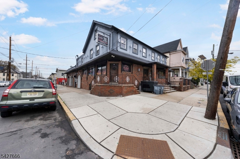 main property photo 5