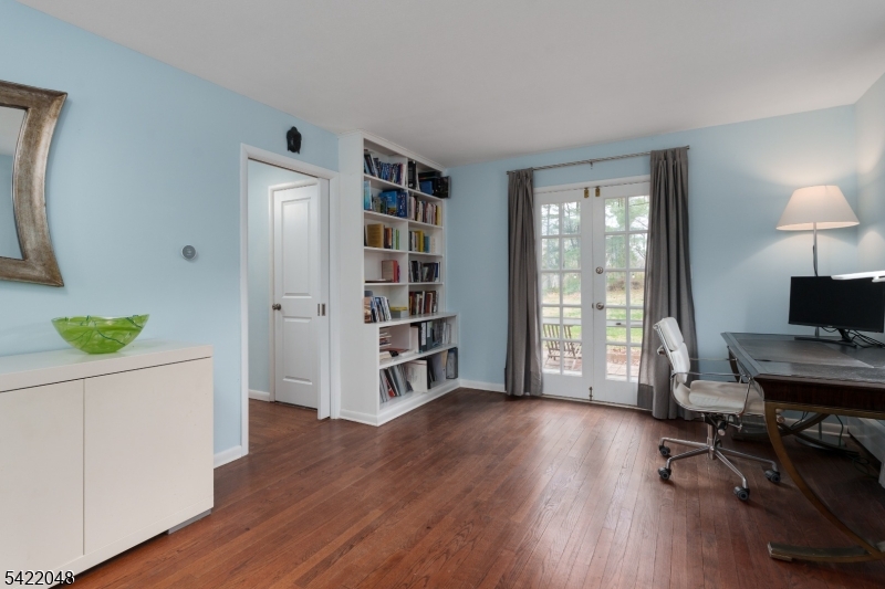 main property photo 17