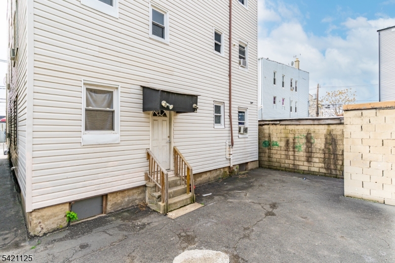 main property photo 47