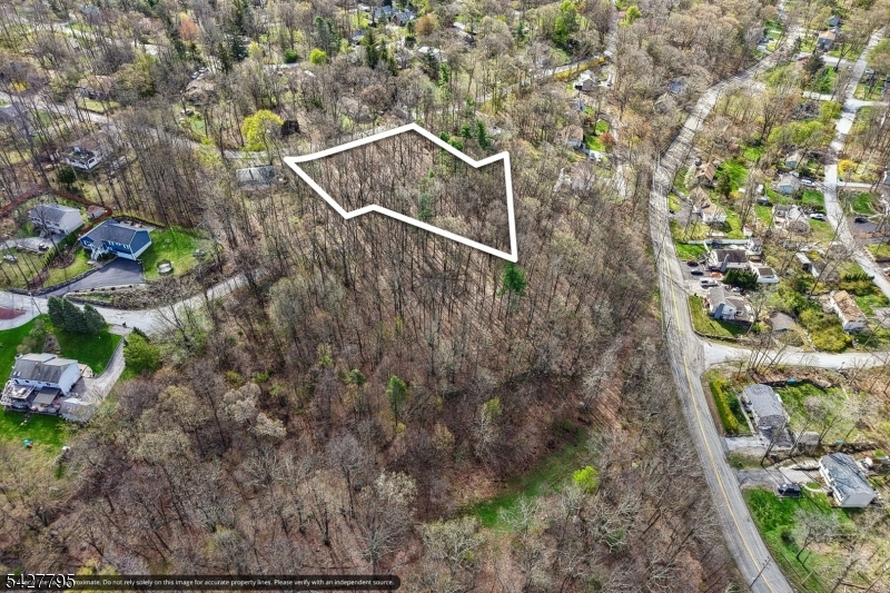 main property photo 16