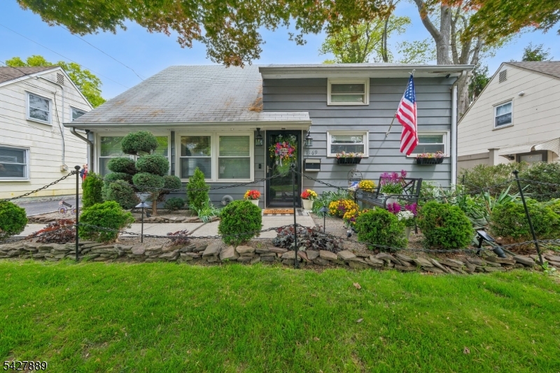 main property photo 5