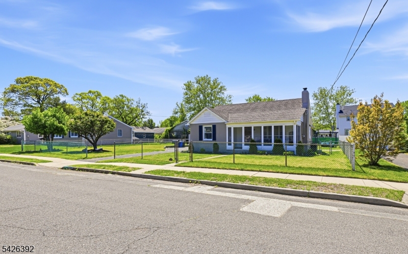 main property photo 32