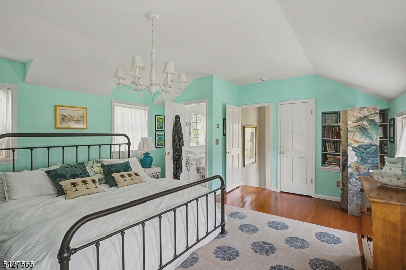 main property photo 22
