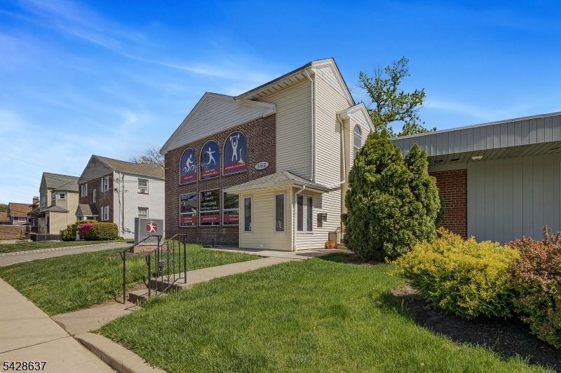 main property photo 6