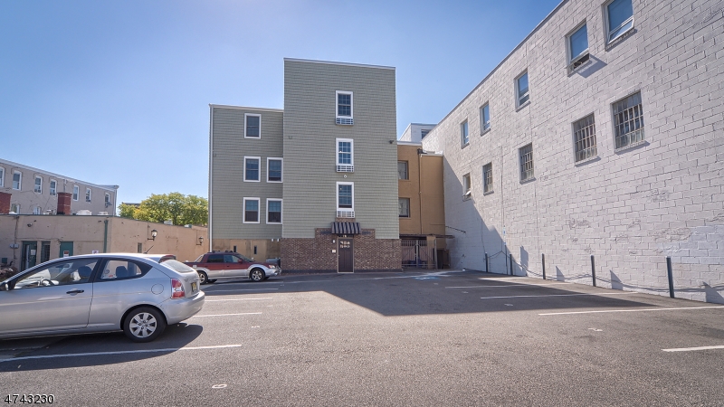 main property photo 12