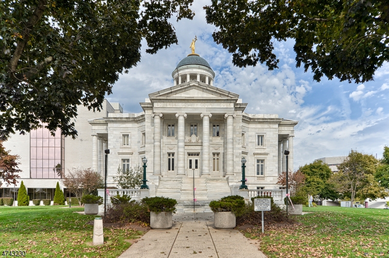 main property photo 16