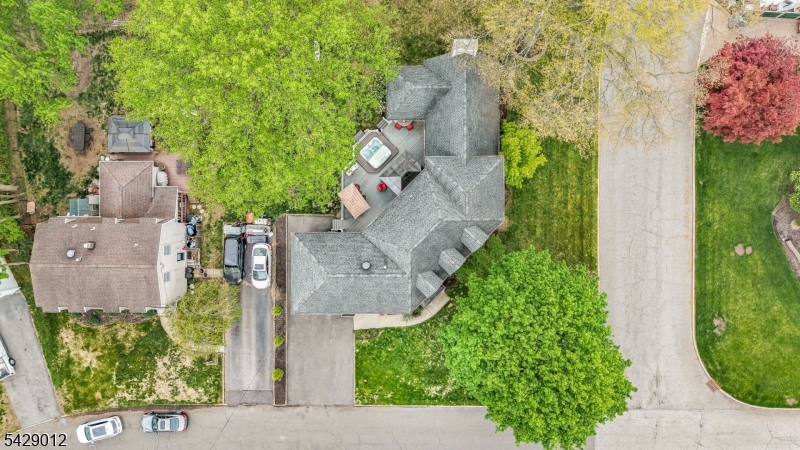 main property photo 40