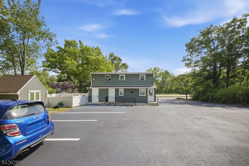main property photo 41