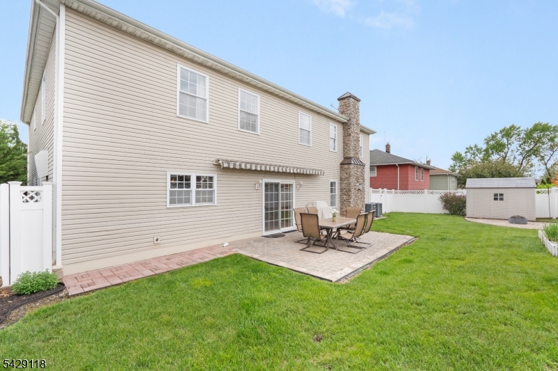 main property photo 26